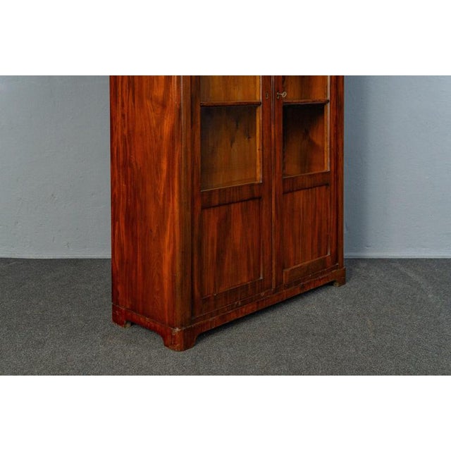 Biedermeier Mahogany Bookcase, 1840s For Sale - Image 6 of 16