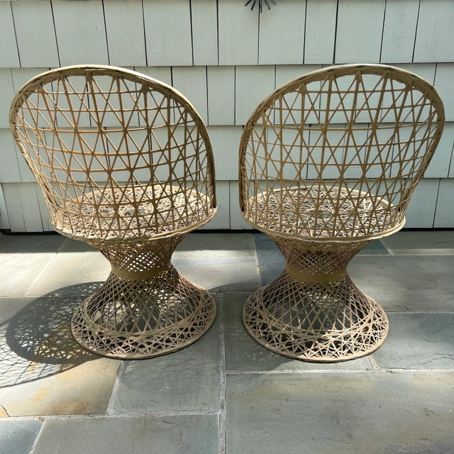 Woodard Furniture Co. Vintage Russell Woodard Spun Fiberglass Patio Chairs, a Pair For Sale - Image 4 of 11