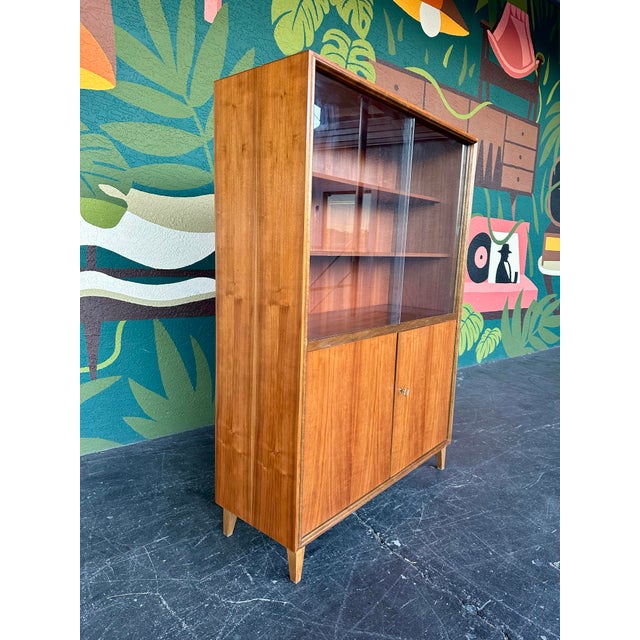 1950s Mid Century Modern German China Hutch Display Cabinet For Sale - Image 4 of 12