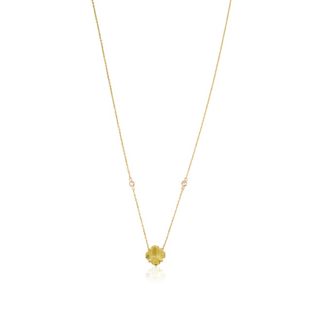 Metal 2.04ct Natural Lemon Topaz & Diamond Station Clover Pendant Necklace in 14k Gold For Sale - Image 7 of 12
