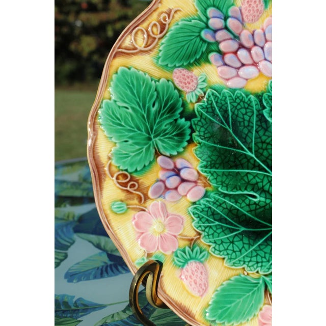 1940s 1940s Wedgwood Majolica Strawberries and Leaves Plate For Sale - Image 5 of 13
