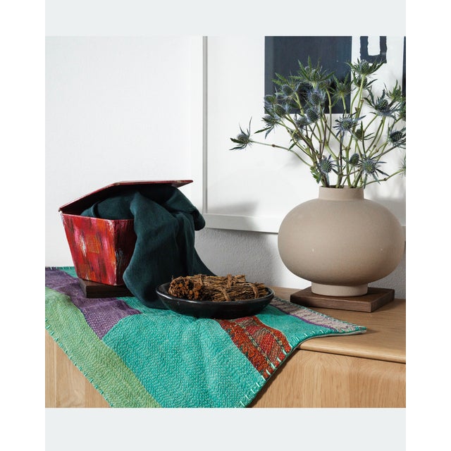 Vintage Hand-Painted Folk Art Lidded Box in Red and Pink For Sale In Tampa - Image 6 of 7