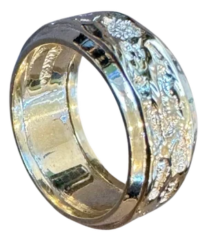 14 Karat Yellow Gold Classic Wide Wedding Band With Design Ring, Unisex Size 4.5