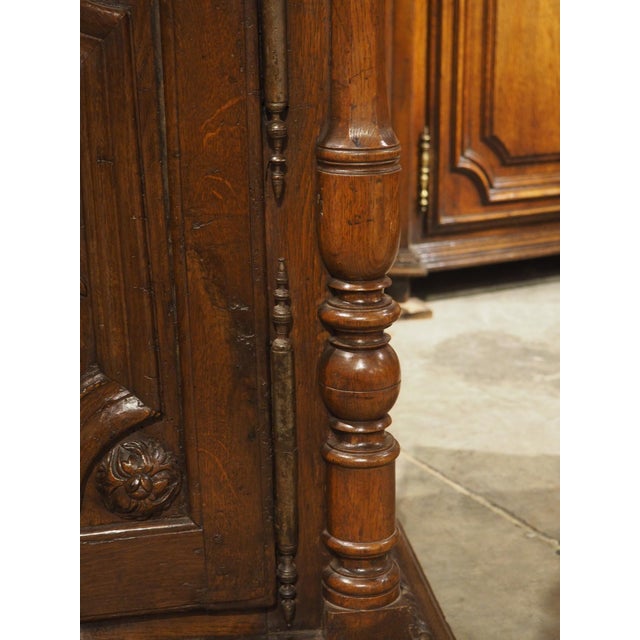 Brown 18th Century French Oak Hunt Buffet With Game Bird and Fish Panels For Sale - Image 8 of 18