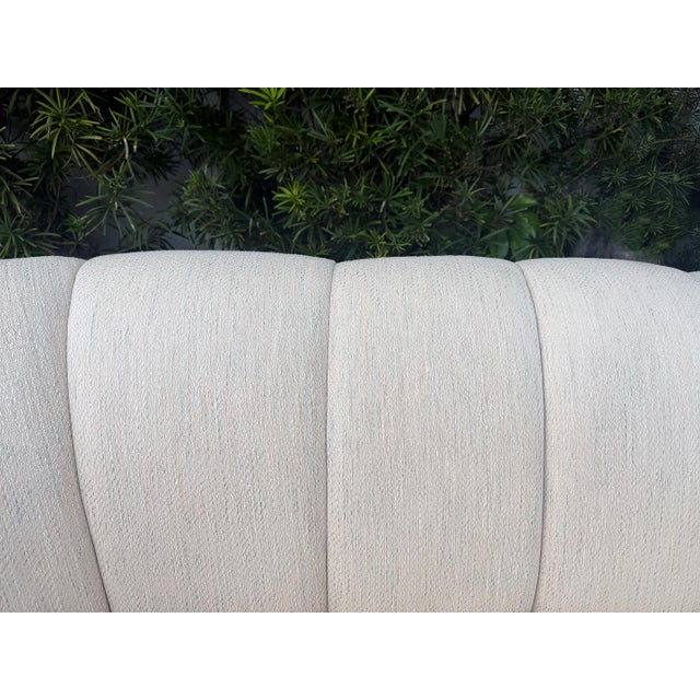 Textile Thayer Coggin Curved Channeled Asymmetric Sofa, Usa 1980s For Sale - Image 7 of 9