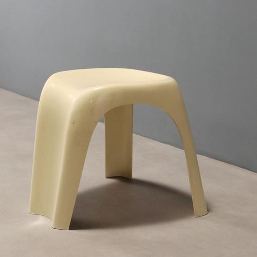 White Stacki Stool by Giorgina Castiglioni for Bilumen For Sale - Image 8 of 8