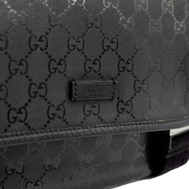 Gucci Glazed Black Gg Supreme Canvas Medium Crossbody Unisex Messenger Bag For Sale - Image 6 of 11