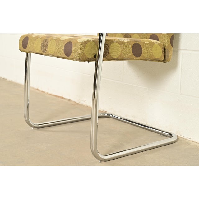 Mies Van Der Rohe Brno Style Mid-Century Modern Chrome Tubular Cantilever Club Chairs, Set of Six For Sale - Image 10 of 13