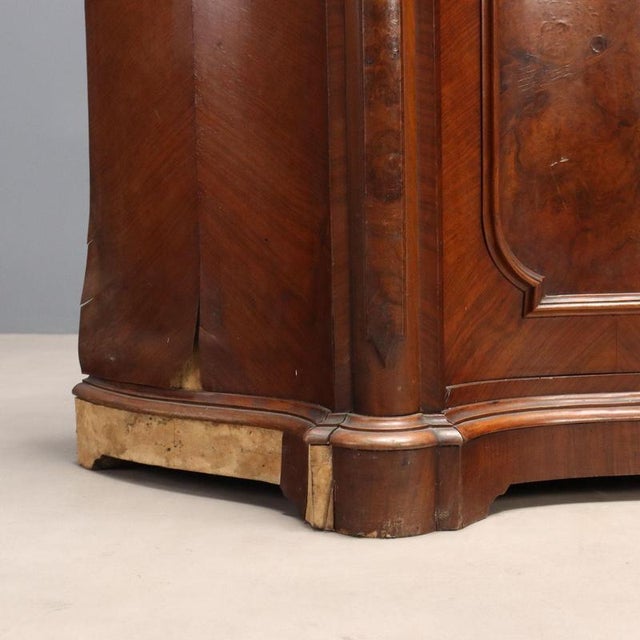 Umbertina Credenza in Walnut and Walnut Burl For Sale - Image 6 of 10