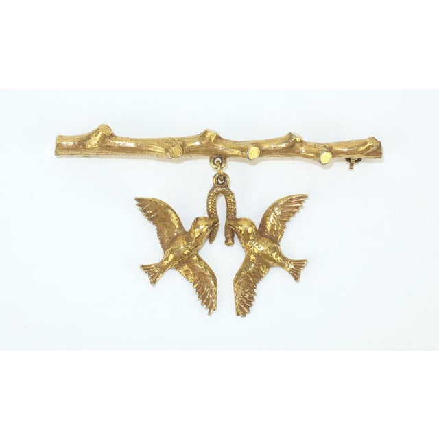 Victorian Vintage Victorian Style Gold Plated Love Birds Brooch For Sale - Image 3 of 10