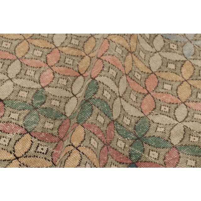Textile Vintage Distressed Rug, Polychromatic Geometric Floral Pattern – Rug & Kilim For Sale - Image 7 of 8