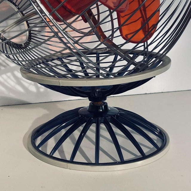 B-45 Fan with Chrome-Plated Steel Spherical Structures and Red Polycarbonate Blades from Hitachi, Japan, 1970s For Sale - Image 6 of 13