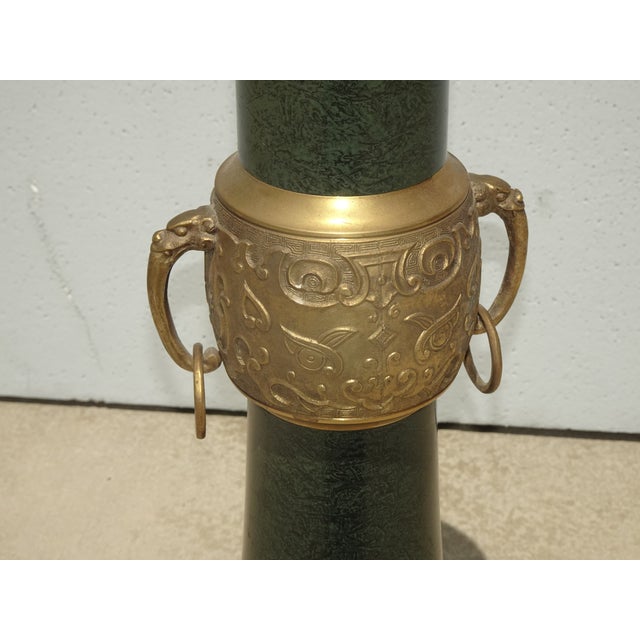 1960s Neoclassical Style Tole and Brass Table Lamp Asian Influence For Sale - Image 13 of 16