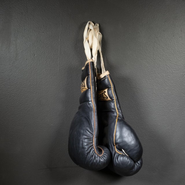Industrial Rare Flores Black Leather Boxing Gloves c.1950 For Sale - Image 3 of 4