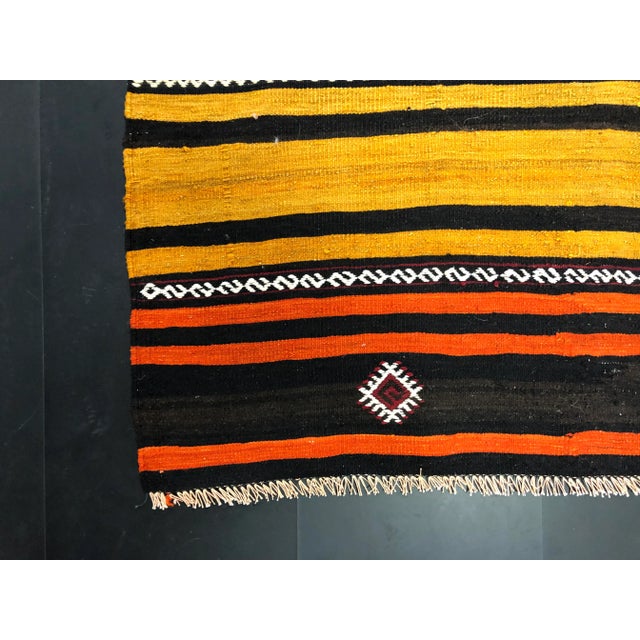 1960s Vintage Traditional Turkish Boho Kilim Rug- 5′4″ × 8′10″ For Sale - Image 10 of 11