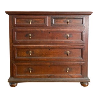 Antique Late 1600s British William and Mary Chest of Drawers Made of Quarter Sawn Oak For Sale