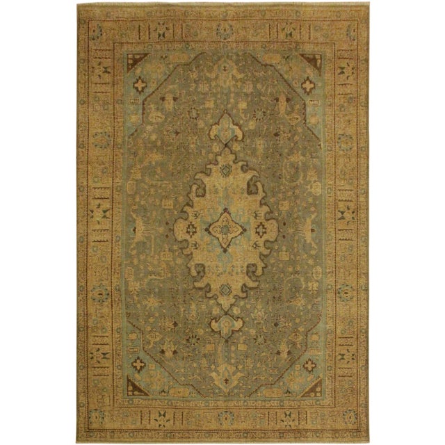 1980s Shabby Chic 1990s Vintage Distressed Gray & Tan Wool Rug- 7'10 X 10'7 For Sale