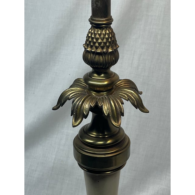 Vintage Stiffel Hollywood Regency Brass & Ivory Enamel Pineapple Table Lamp No For Sale - Image 9 of 13