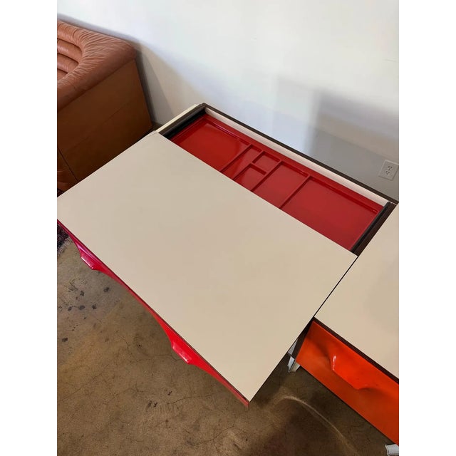 Mid-Century Modern Raymond Loewy Df 2000 Sliding Top Desk, 1960s For Sale - Image 3 of 9
