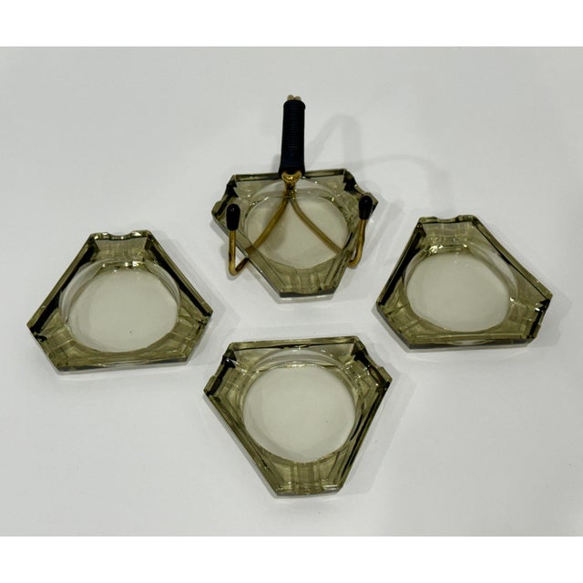 Mid-Century Modern Mid Century Party Ashtray Set 4 Gray Smoky Glass Trays W/ Metal Carrying Stand Stacking MCM For Sale - Image 3 of 6