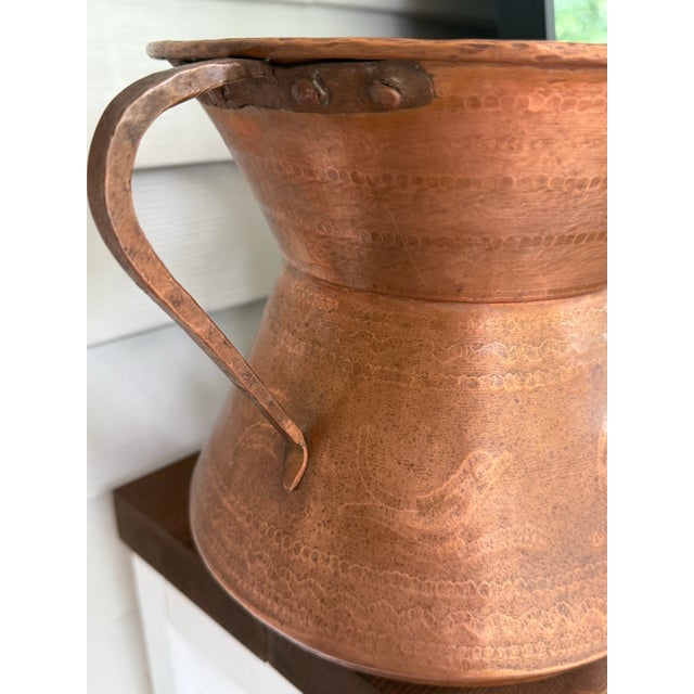 Early 20th Century Antique Italian Copper ‘Conca’ Amphora Style Water Vessel / Vase For Sale - Image 5 of 12