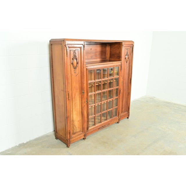 Louis Majorelle Louis Majorelle Style Antique French Art Nouveau Carved Burled Walnut Bibliotheque Bookcase Cabinet, Circa 1900 For Sale - Image 4 of 15