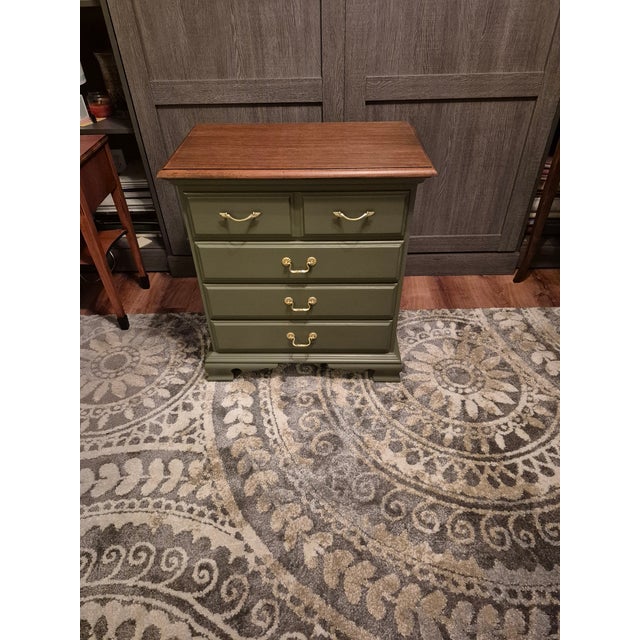Thomasville Mid 20th Century Refinished Thomasville Dresser For Sale - Image 4 of 10