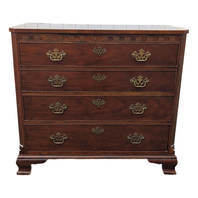 Vintage Baker Furniture Georgian Style Mahogany Chest of Drawers For Sale