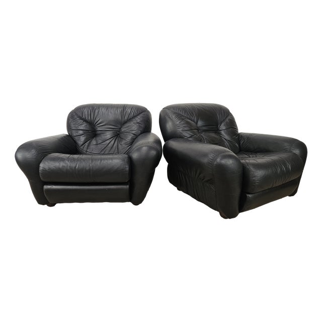 Vintage Club Chairs in Black Leather, 1970, Set of 2 For Sale