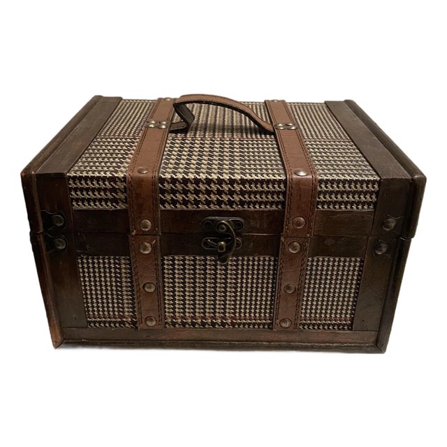Vintage Leather & Houndstooth Storage Box – Ralph Lauren Style / Equestrian Home Decor For Sale