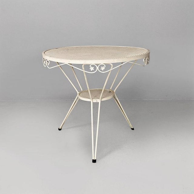 Mid-Century Italian Modern White Iron Round Garden Table with Flower Decor, 1960 For Sale - Image 3 of 14