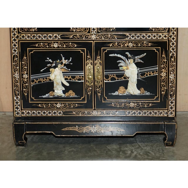 Vintage Chinese Side Cabinet For Sale - Image 5 of 18
