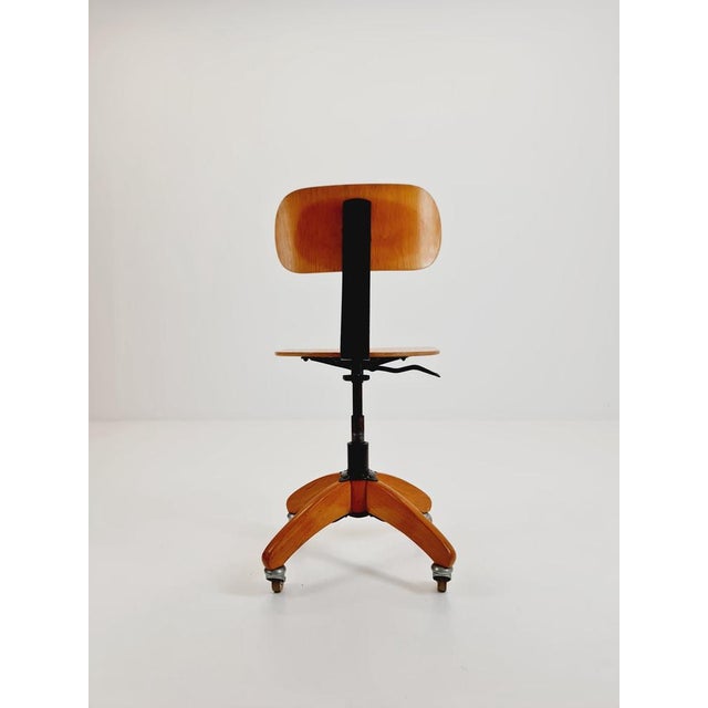 Vintage Bauhaus Swivel Office Chair in Wood by Böhler, 1940s For Sale - Image 4 of 11