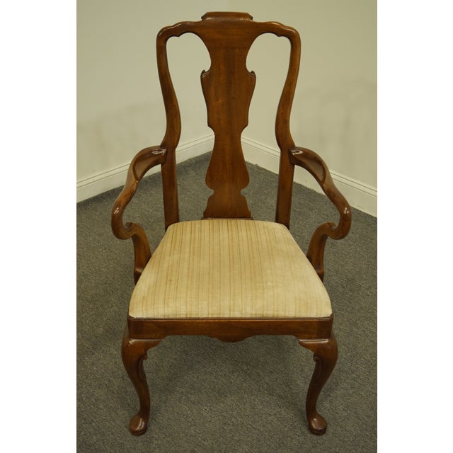 Late 20th Century Henredon Furniture Nc Traditional Queen Anne Style Dining Arm Chair