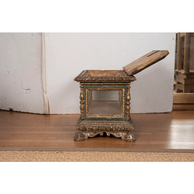 18th Century Italian Painted and Parcel Gilt Reliquary Box For Sale - Image 4 of 13