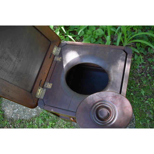 19th Century English Mahogany Commode For Sale - Image 4 of 6