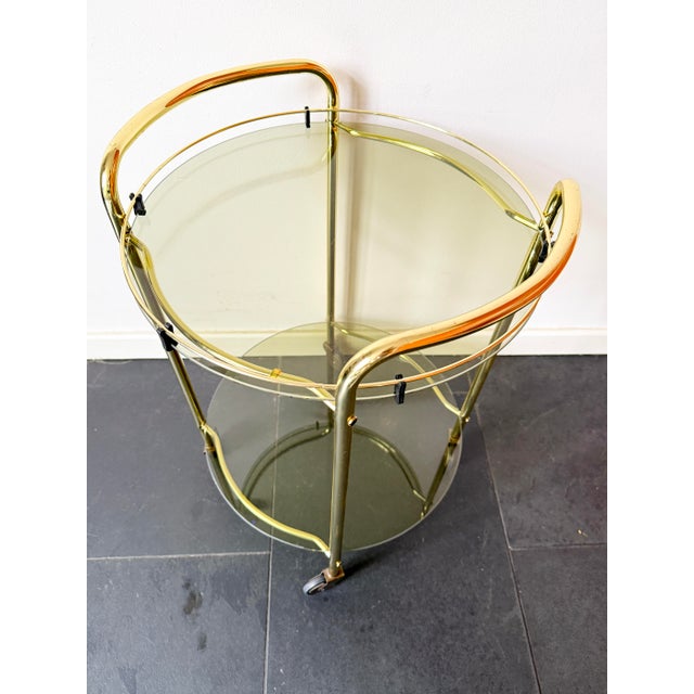 1970s Vintage Brass Serving Bar Cart with Smoked Glass Shelves, 1970s For Sale - Image 5 of 14