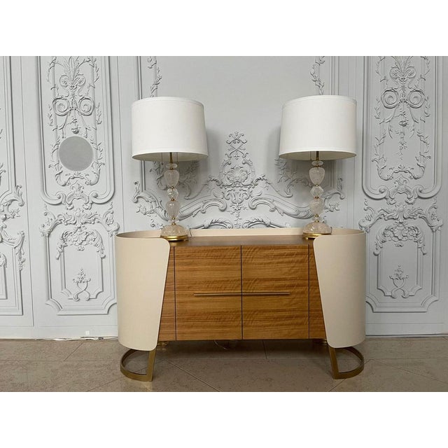 Mid-Century Modern Pair of Rock Crystal Table Lamps with Giltwood Bases, Italy, 1970s For Sale - Image 3 of 5