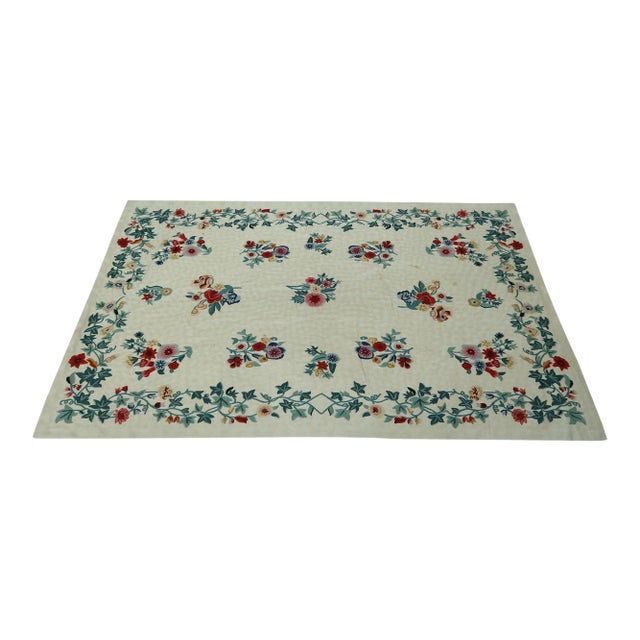Indian Crewel Work Style Approx. 6 X 9 Flat Pile Floral Rug For Sale