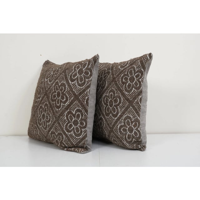 Mid-Century Modern Turkish Kilim Pillow Cover - A Pair For Sale - Image 3 of 4