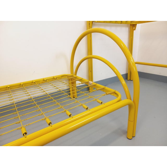 Metal Vintage Italian Bunk Beds in Yellow Metal from Maretto Marflex, 1970s, Set of 2 For Sale - Image 7 of 18