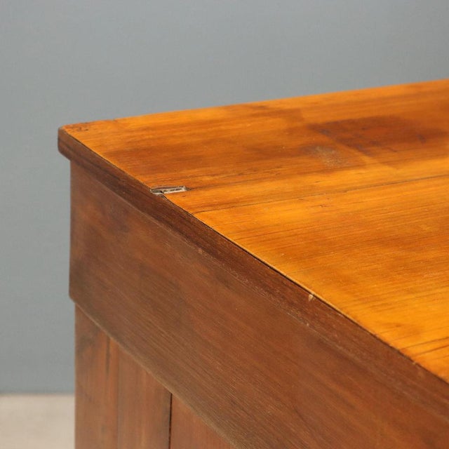 Early 19th Century Italian Directoire Chest of Drawers in Walnut For Sale - Image 3 of 10