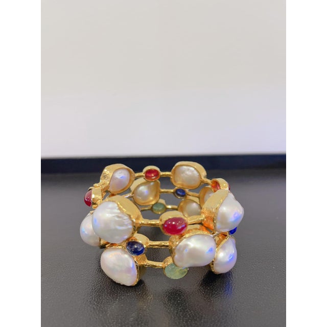 Bochic "Capri" Baroque South Sea Pearl & Ruby set 22k Gold & Silver Bangle For Sale - Image 11 of 18