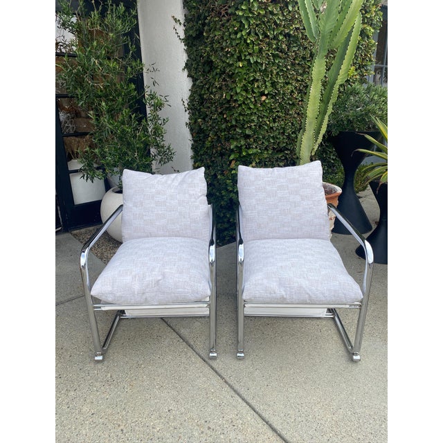 Vintage Pair of Chrome Lounge Chairs Attributed to Jerry Johnson For Sale In Los Angeles - Image 6 of 16