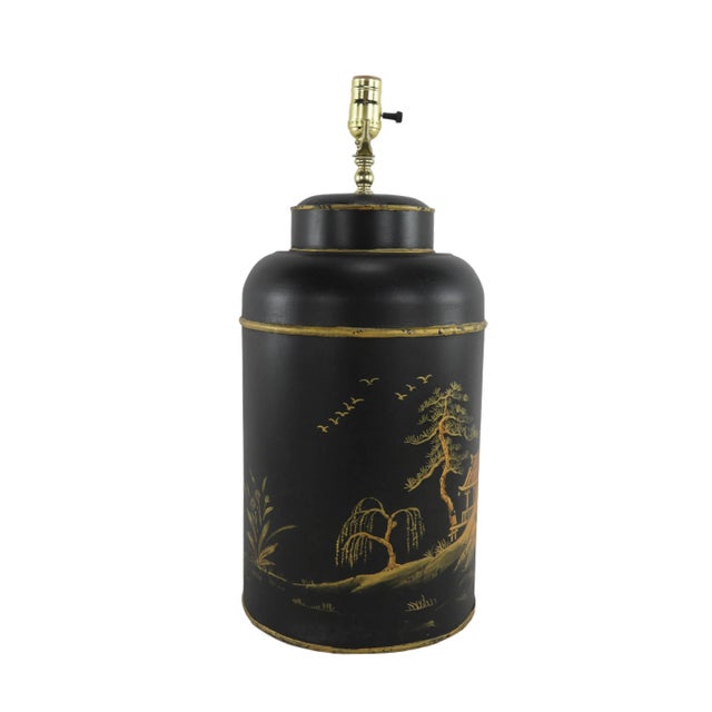 A Pair of Vintage English Export Chinoiserie Hexagonal Tea Caddies Table Lamps For Sale In New York - Image 6 of 12