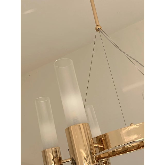 Contemporary Gold Ring Chandelier With Gradient White and Carrara Marble Glasses by Simoeng For Sale - Image 4 of 12