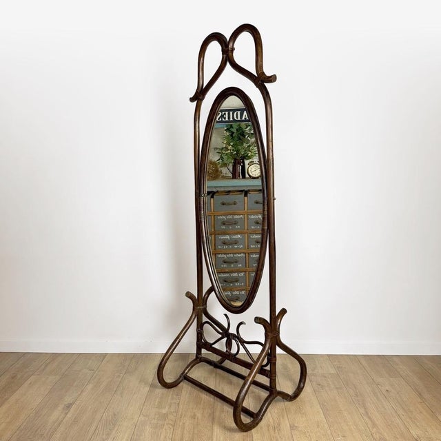 Curved Wooden Psyche Mirror, 1960s, in Very Good conditions. Designed 1960 to 1969