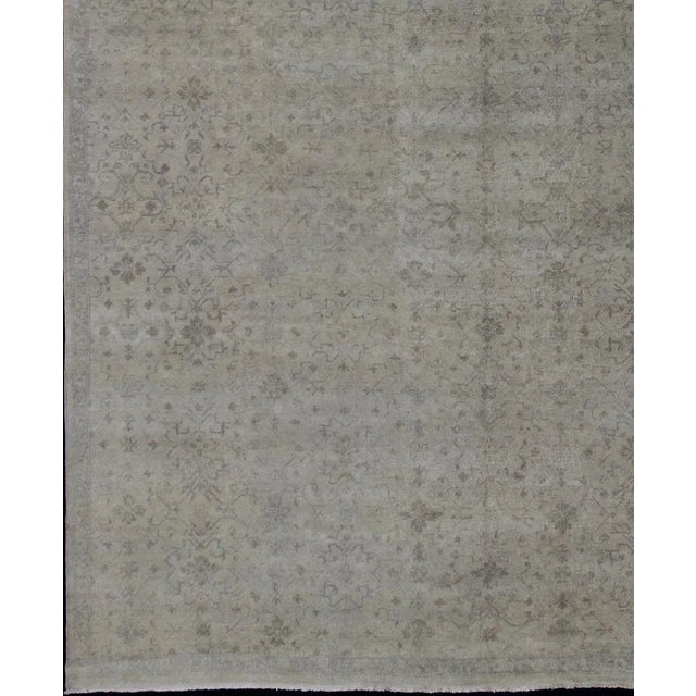 Large rug transitional'design in gray, tan, taupe with all-over geometric design, rug , country of origin / type: India/...