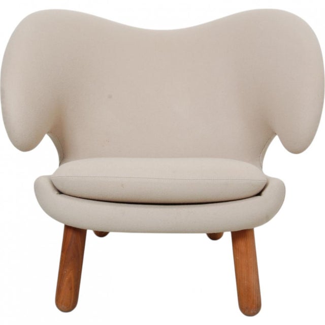 Pelikan Chair in Beige Fabric by Finn Juhl For Sale - Image 13 of 13