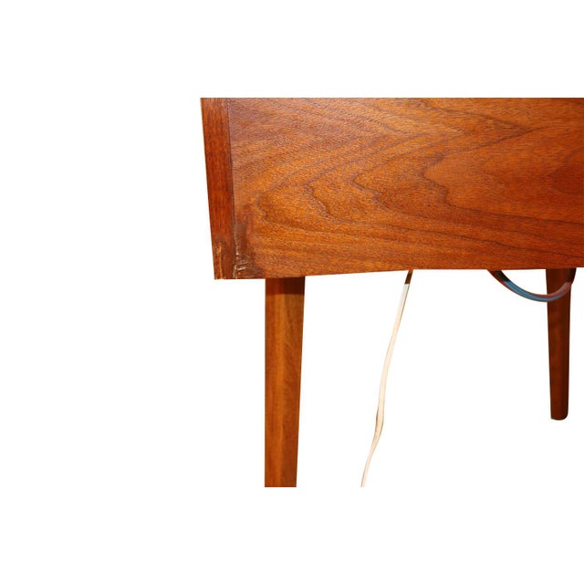 George Nelson Herman Miller Walnut Planter Lamp Table Model 4634-L For Sale - Image 9 of 11